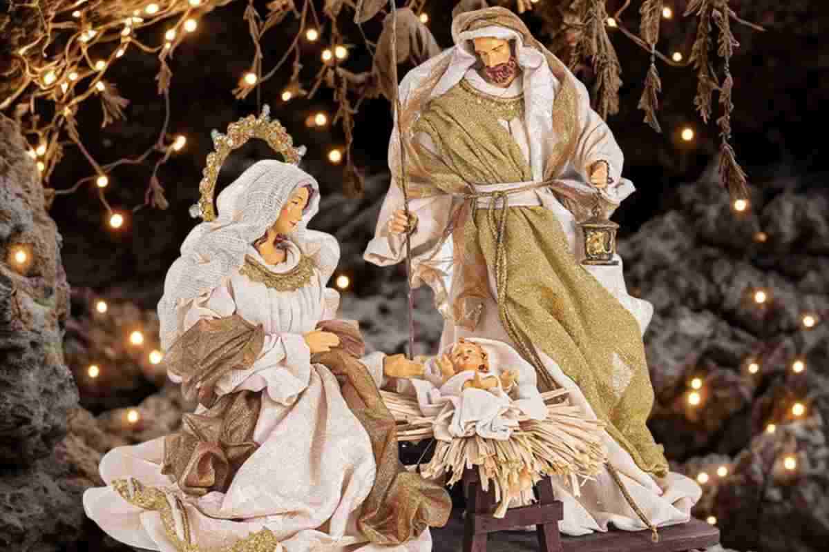 Presepe natalizio Maisons du Monde in una grotta