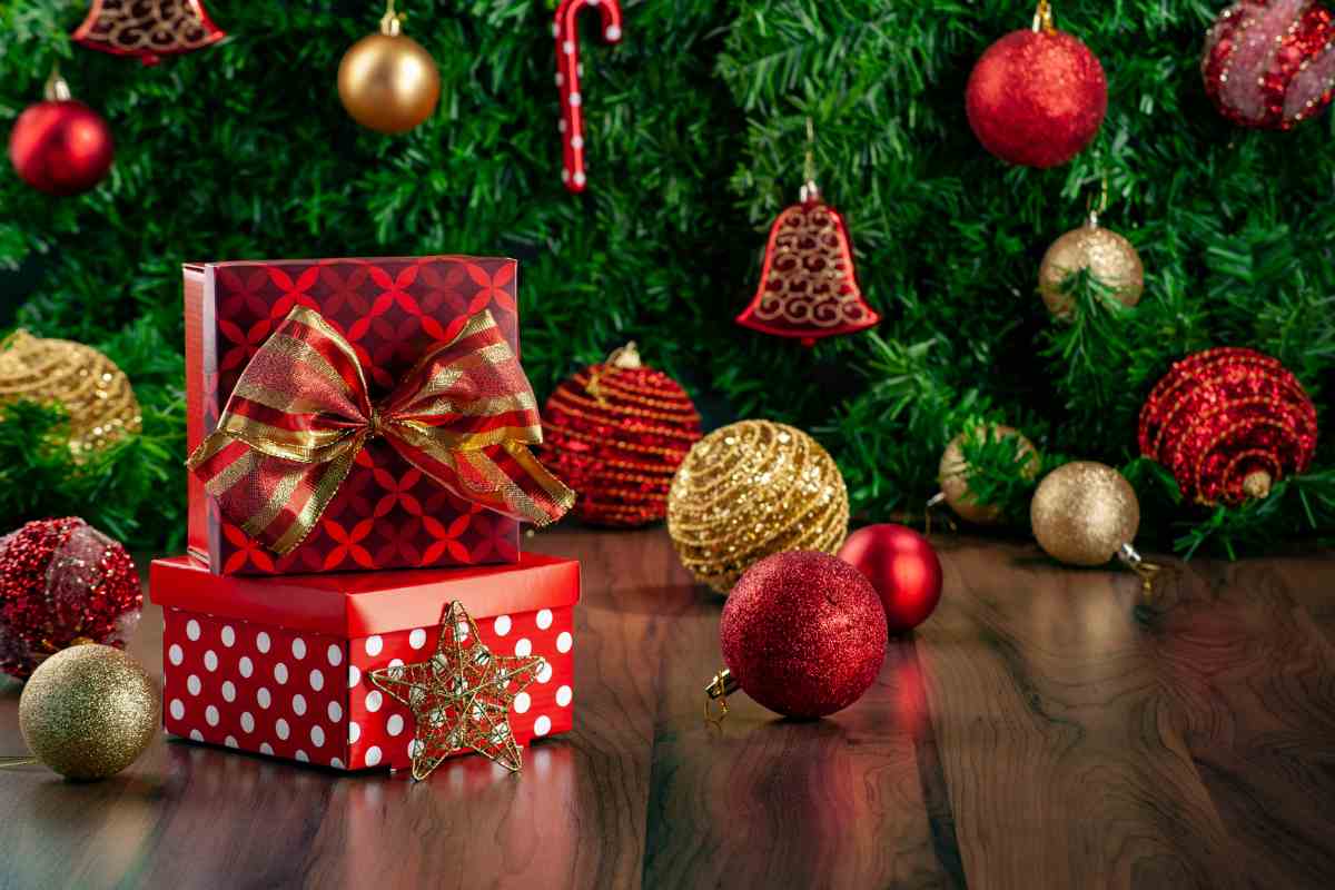 palline sotto l'albero