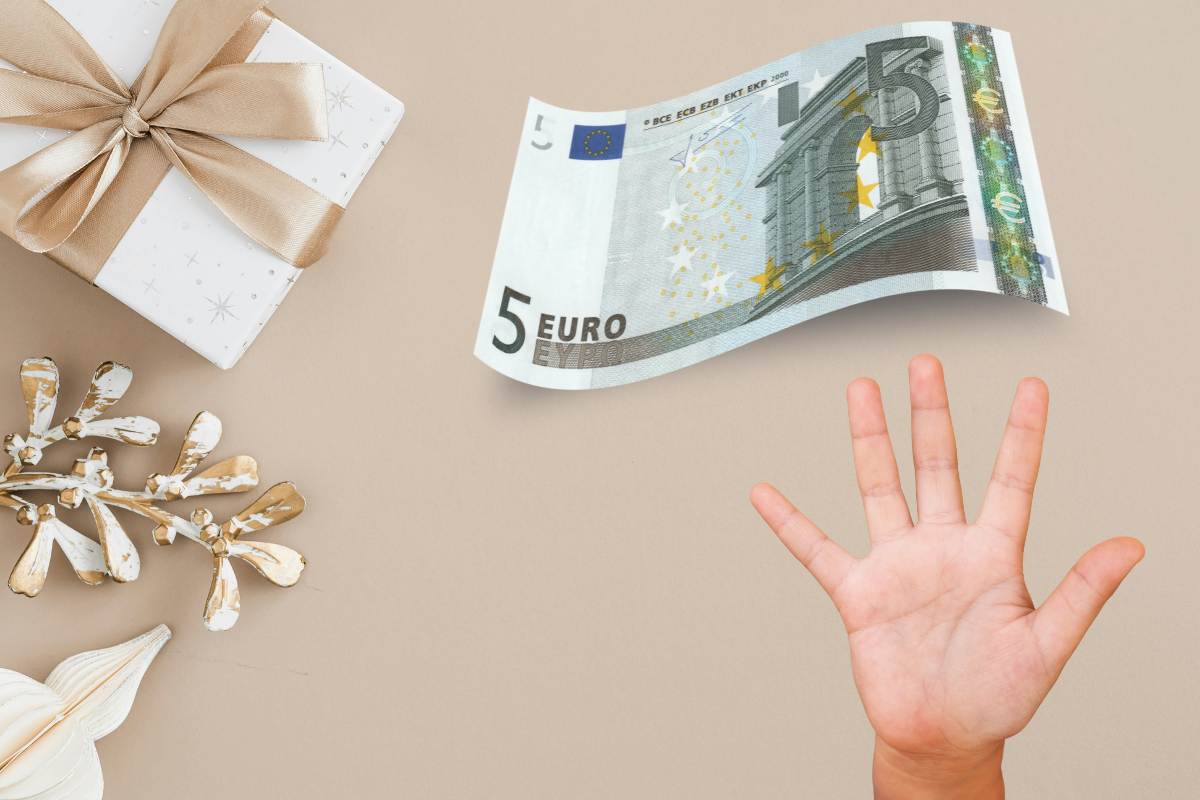 regali 5 euro mano